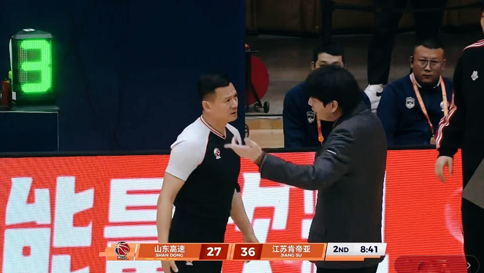 九游体育APP下载-双煞66分！CBA关键1战：山东男篮强势复仇，新援1点惊艳全场